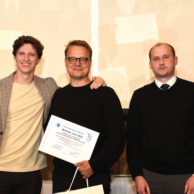 Market�r roku 2022 - Zvl�tn� cena za vytvo�en� nov�ho holografick�ho reklamn�ho nosi�e - Ing. Dominik Per�l, CEO & Business Director, Jakub Hussar, Creative Director, Holomotion, s.r.o. - za inovativn� vyu�it� holografie formou nov�ho reklamn�ho m�dia