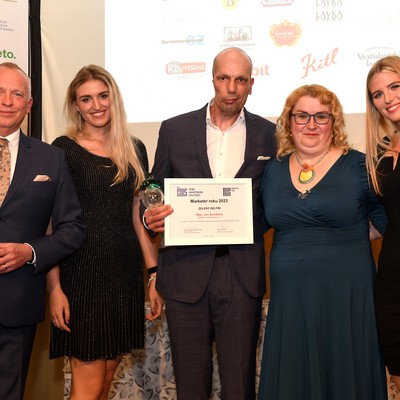 �esk� marketingov� spole�nost - Zelen� delf�n