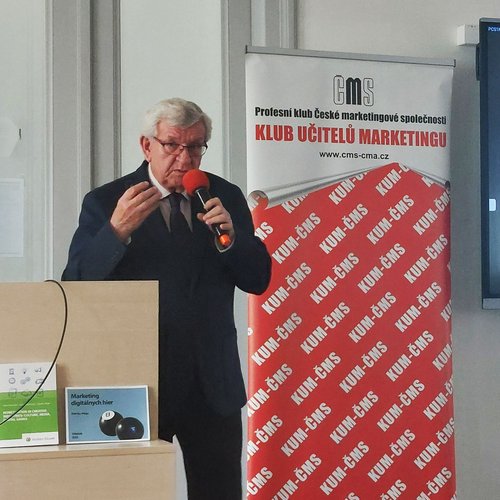 �esk� marketingov� spole�nost - Jak se vyv�jel n�zor na reklamu v 1. polovin� 20. stolet� � z�kladn� kni�n� a �asopiseck� literatura