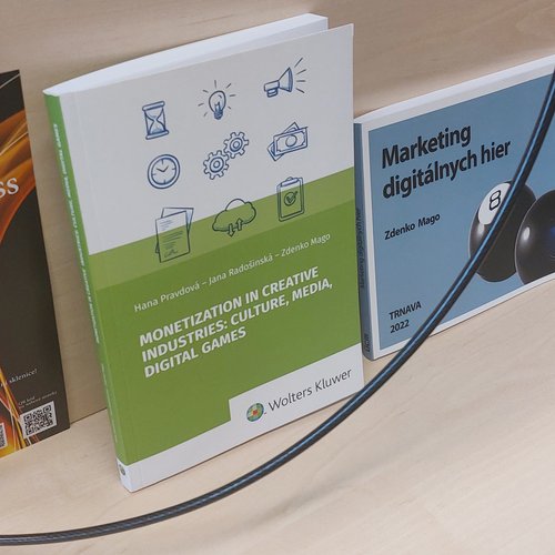 �esk� marketingov� spole�nost - Semin�� Marketing a komunikace v sou�asn�m elektronick�m sv�t�