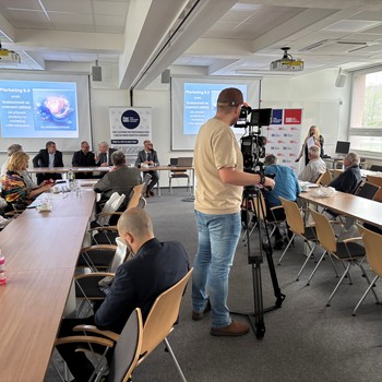 �esk� marketingov� spole�nost - Marketing a komunikace: Inovace a trendy ve v�uce na vysok�ch �kol�ch