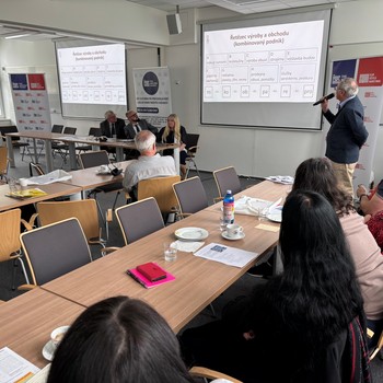 �esk� marketingov� spole�nost - Marketing a komunikace: Inovace a trendy ve v�uce na vysok�ch �kol�ch