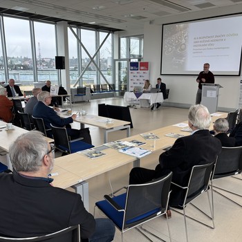 �esk� marketingov� spole�nost - Vzd�l�vac� projekty �esk� marketingov� spole�nosti